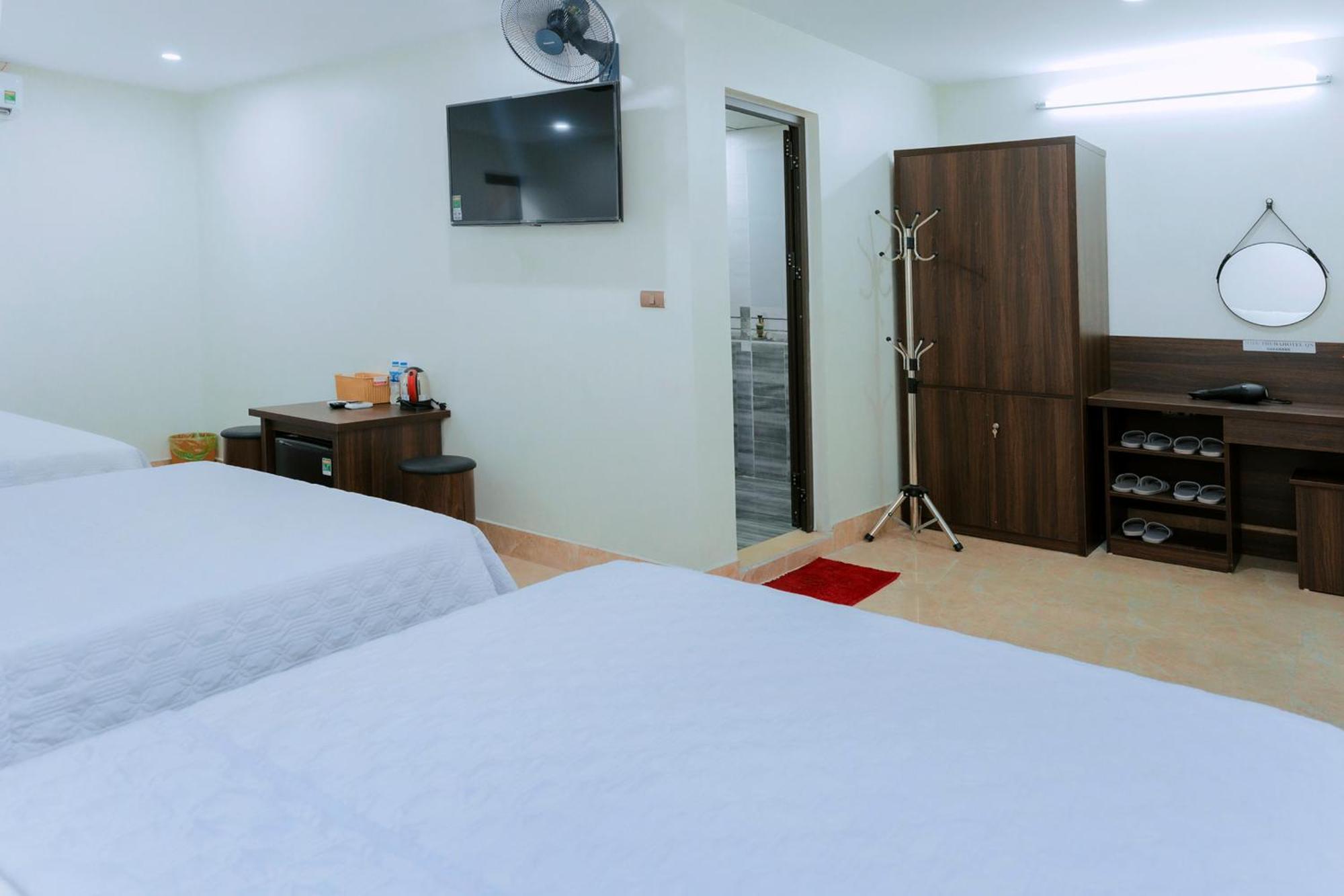 Thu Ha Hotel Uong Bi Exterior foto