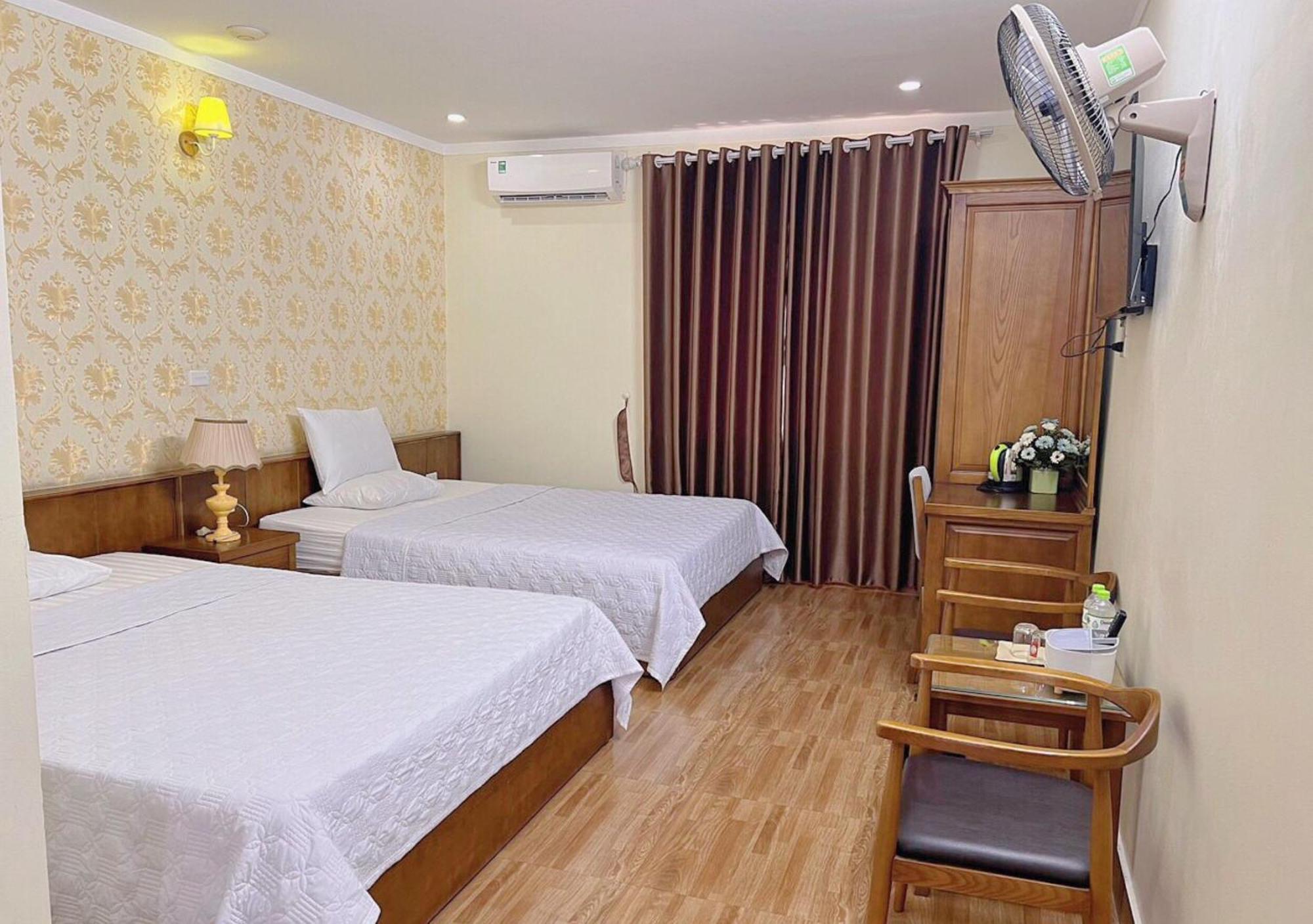 Thu Ha Hotel Uong Bi Exterior foto