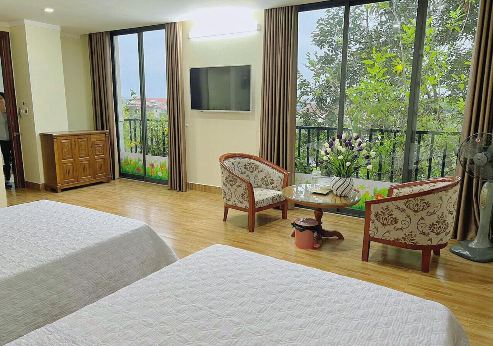 Thu Ha Hotel Uong Bi Exterior foto
